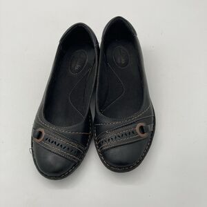 Clarks Bendables Women's Size 8M Black Leather Slip-On Comfort Shoes Pre-owned